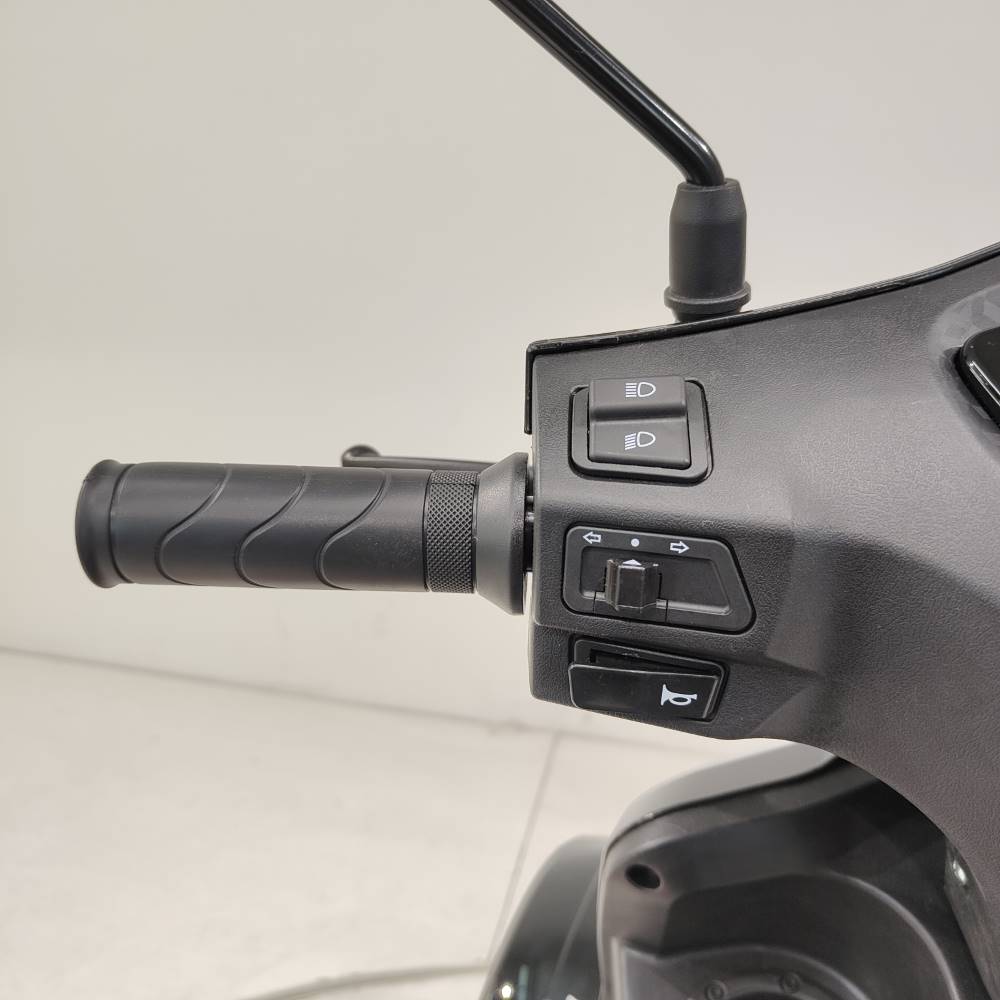 Elion L4 Li-Io 25kmh/1000W/60V/40Ah/160kg/80km RT Seniorenmobil